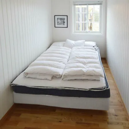 Three-bedroom Holiday In Aseral 4 Hamkoll
